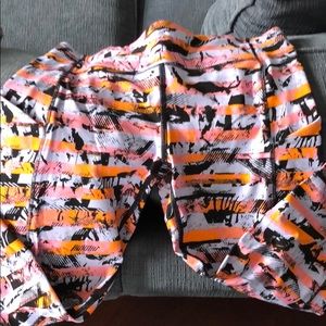 Speed Up crop- Lululemon size 6